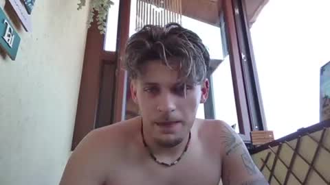 Snapshot of roberto_twink1 chatting on 06-21-26, 07:22 Roberto online show from 06-21-26, 07:22