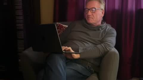 Snapshot of roberttherabbit chatting on 06-30-26, 03:13 RobertTheRabbit online show from 06-30-26, 03:13