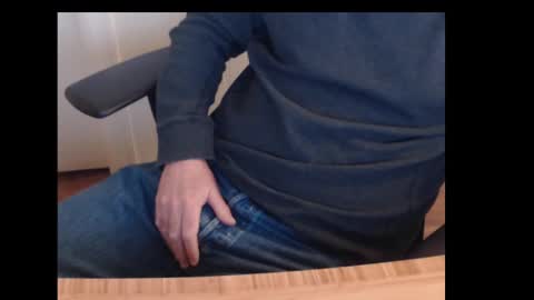 robidan6923 online show from 02-19-25, 02:44