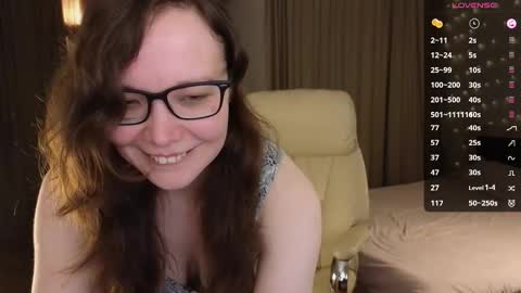 Snapshot of robin_gal chatting on 01-09-25, 08:33 Robin online show from 01-09-25, 08:33