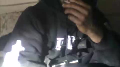 Snapshot of robincom23 chatting on 12-19-24, 11:39 R online show from 12-19-24, 11:39