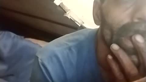 Snapshot of robincom23 chatting on 09-12-25, 04:01 R online show from 09-12-25, 04:01