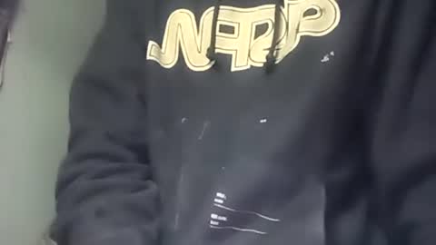 Snapshot of robincom23 chatting on 09-26-25, 10:36 R online show from 09-26-25, 10:36