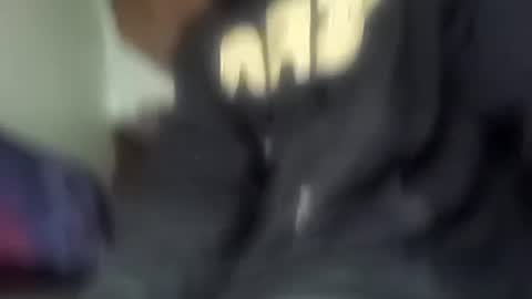 Snapshot of robincom23 chatting on 09-28-25, 03:34 R online show from 09-28-25, 03:34