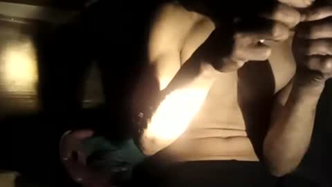 Snapshot of robincom23 chatting on 10-15-25, 04:23 R online show from 10-15-25, 04:23