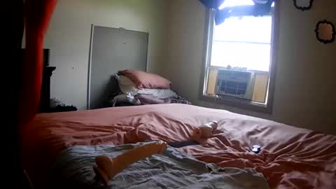 RobinHEAD online show from 04-15-26, 03:41