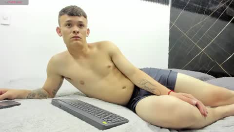 Snapshot of robinlion91 chatting on 07-19-26, 03:43 robinlion91 online show from 07-19-26, 03:43