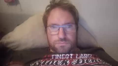 Snapshot of robinouhot chatting on 11-18-25, 02:06 robinouhot online show from 11-18-25, 02:06