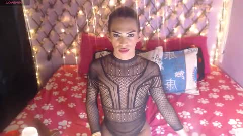 Margot Ferrer online show from 11-11-25, 05:07