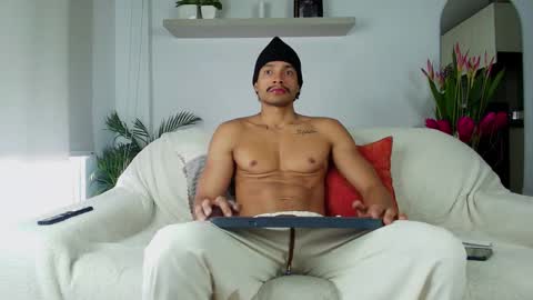 Snapshot of roby_millerr chatting on 11-02-25, 09:39 roby_millerr online show from 11-02-25, 09:39