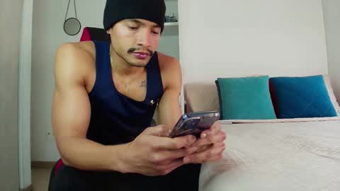 Snapshot of roby_millerr chatting on 11-04-25, 08:08 roby_millerr online show from 11-04-25, 08:08