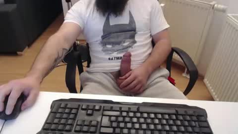 Snapshot of robzombi chatting on 12-10-24, 04:17 Rockbart online show from 12-10-24, 04:17