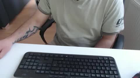 Snapshot of robzombi chatting on 04-25-26, 08:06 Rockbart online show from 04-25-26, 08:06
