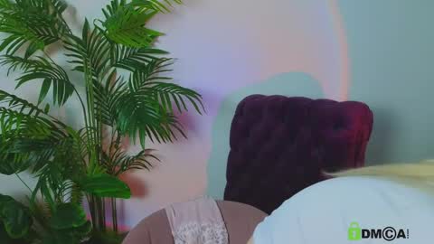 rochelle_dolly online show from 05-17-26, 04:03