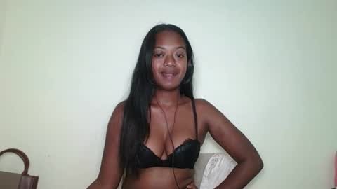 rochellinah online show from 04-25-26, 01:41