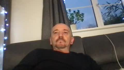 Joey online show from 12-22-25, 04:37