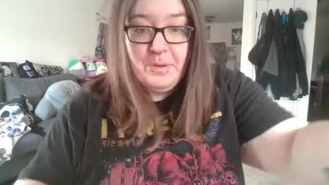 Snapshot of rocknrollbbw chatting on 02-26-25, 09:48 Leah online show from 02-26-25, 09:48