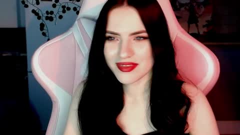 Sophie  online show from 12-13-24, 10:19