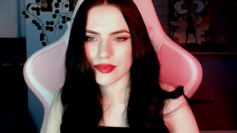 Sophie  online show from 12-13-24, 01:22