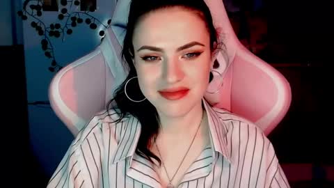 Sophie  online show from 12-14-24, 04:52