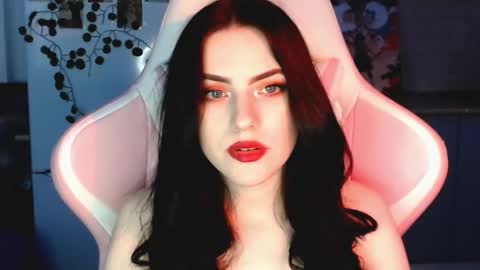 Sophie  online show from 12-18-24, 11:02