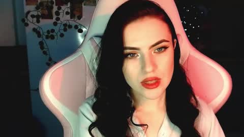 Sophie  online show from 12-19-24, 01:29