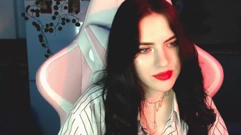 Sophie  online show from 12-20-24, 04:36