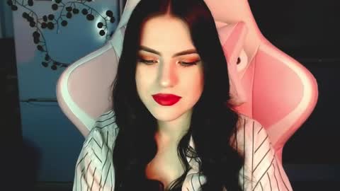 Sophie  online show from 12-21-24, 10:28