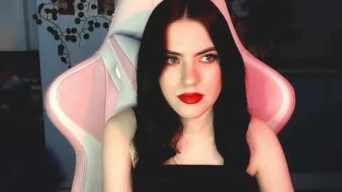 Sophie  online show from 12-22-24, 10:28