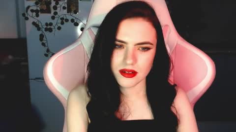 Sophie  online show from 12-22-24, 01:33