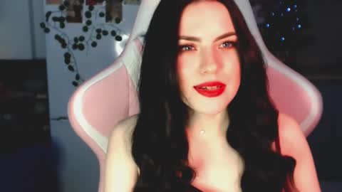 Sophie  online show from 12-24-24, 10:22