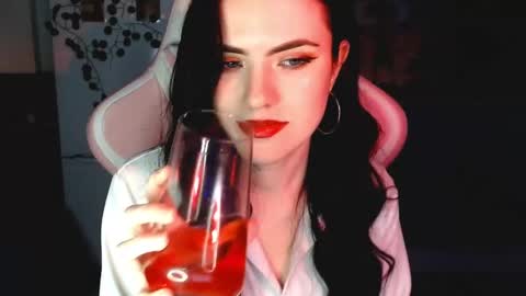 Sophie  online show from 12-29-24, 04:40