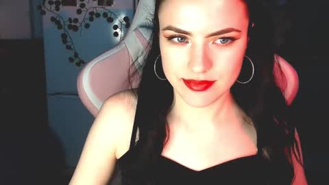 Sophie  online show from 01-04-25, 04:43