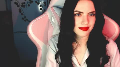 Sophie  online show from 01-05-25, 01:36