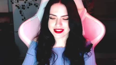 Sophie  online show from 01-16-25, 04:28