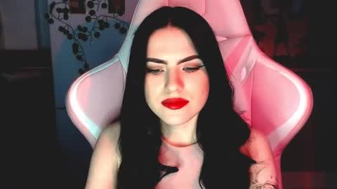 Sophie  online show from 01-25-25, 02:25