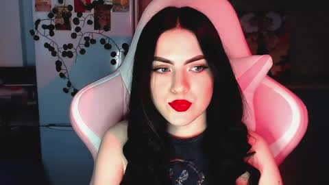 Sophie  online show from 01-31-25, 10:42