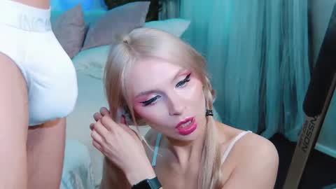 Lina and Den online show from 11-10-25, 09:52