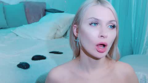 Lina and Den online show from 01-15-26, 03:16