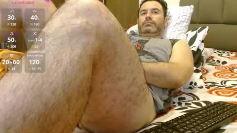 Snapshot of rodher81 chatting on 10-11-25, 11:09 Rod online show from 10-11-25, 11:09