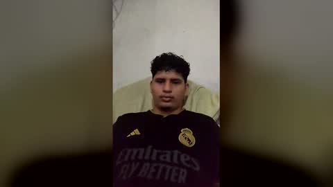 Snapshot of rodri1k chatting on 02-12-26, 05:30 rodri1k online show from 02-12-26, 05:30