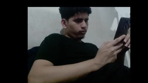 Snapshot of rodri1k chatting on 02-15-26, 03:25 rodri1k online show from 02-15-26, 03:25