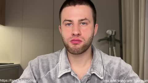 Rodrigo online show from 12-30-24, 12:54