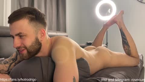 Rodrigo online show from 01-14-25, 05:23