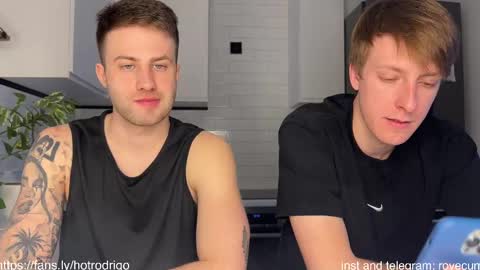 Rodrigo online show from 03-06-25, 01:46