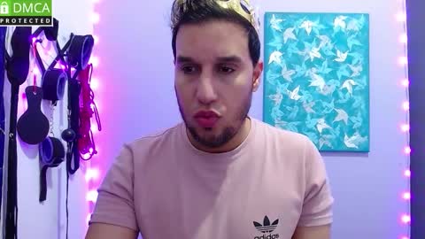 Thiago independent model online show from 10-30-25, 12:23