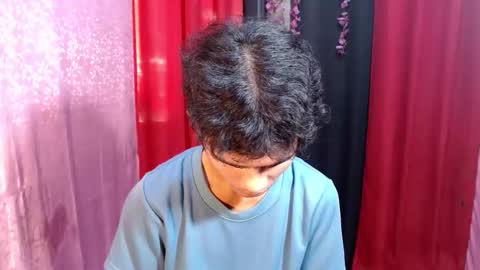 Snapshot of roianboyyy chatting on 05-25-26, 11:55 roianboyyy online show from 05-25-26, 11:55
