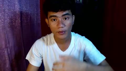 Snapshot of roianboyyy chatting on 05-26-26, 10:28 roianboyyy online show from 05-26-26, 10:28