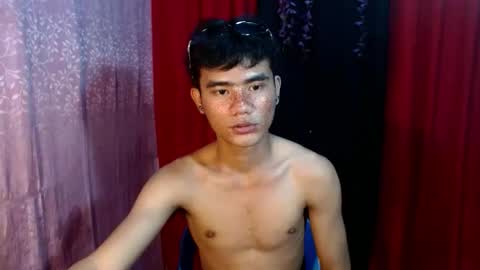Snapshot of roianboyyy chatting on 05-31-26, 12:12 roianboyyy online show from 05-31-26, 12:12
