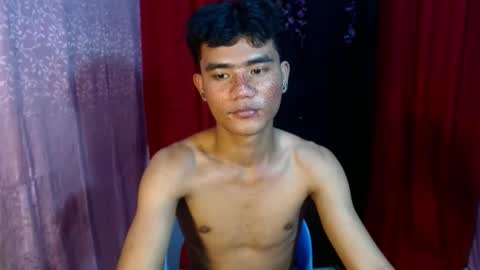 Snapshot of roianboyyy chatting on 06-04-26, 12:44 roianboyyy online show from 06-04-26, 12:44